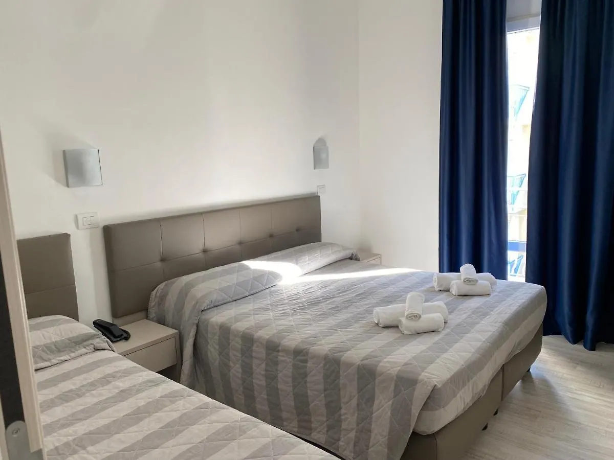 ***  לידו די ג'סולו Hotel Arena איטליה